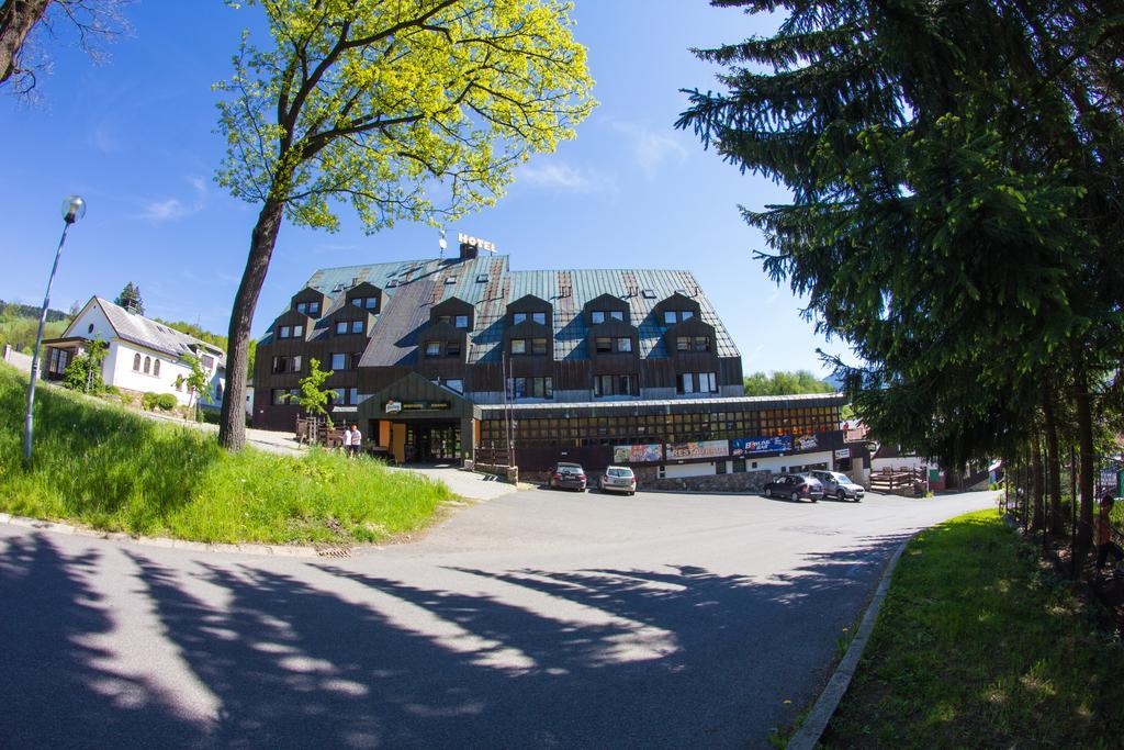 Sporthotel Bohemia Рокитнице над Ийзероу Екстериор снимка